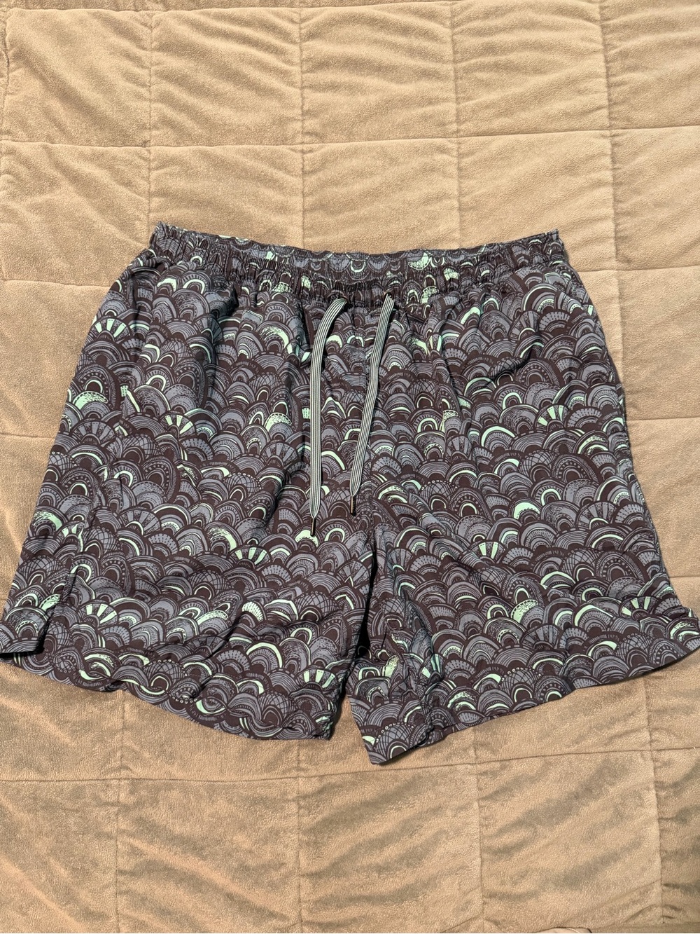 Saxx Men's Swim Trunks - Charcoal & Mint Scallop Print